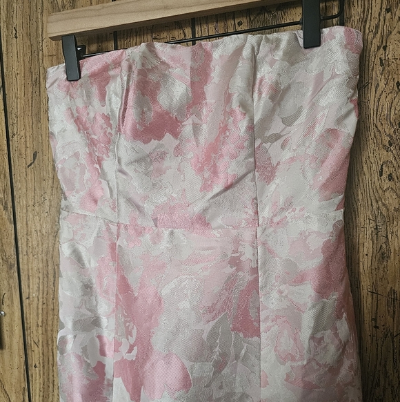 NWT LOVERS + FRIENDS / REVOLVE Urgonia Gown - Small - Picture 5 of 10